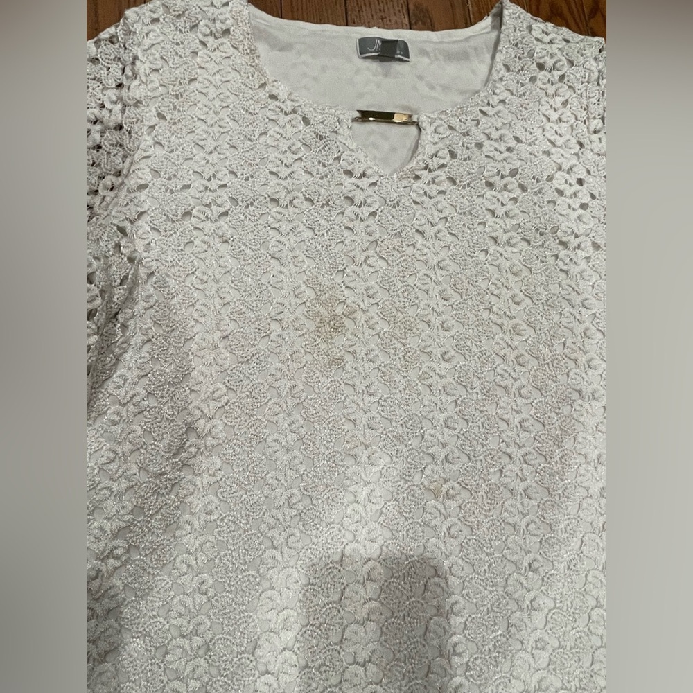 JM Collection White Textured Blouse - Picture 5 of 10